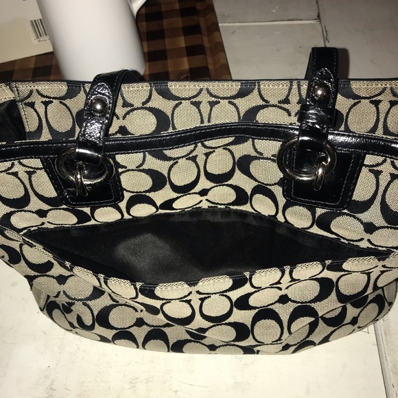 Black Coach Purse - Picture 6 of 7